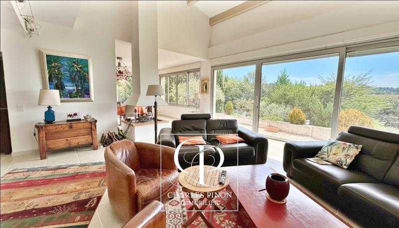 Villa - 258 m² - 8 pièces