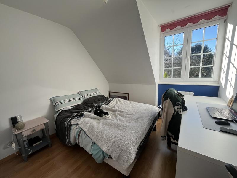 Maison - 221 m² - 7 pièces