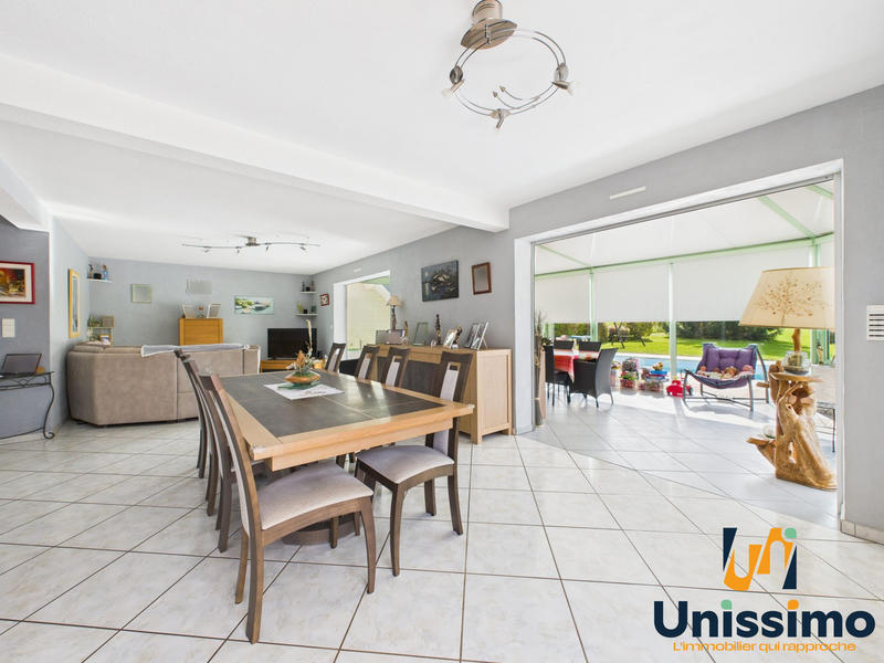 Maison contemporaine - 205 m² - 7 pièces