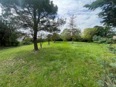 Terrain constructible - 802 m²