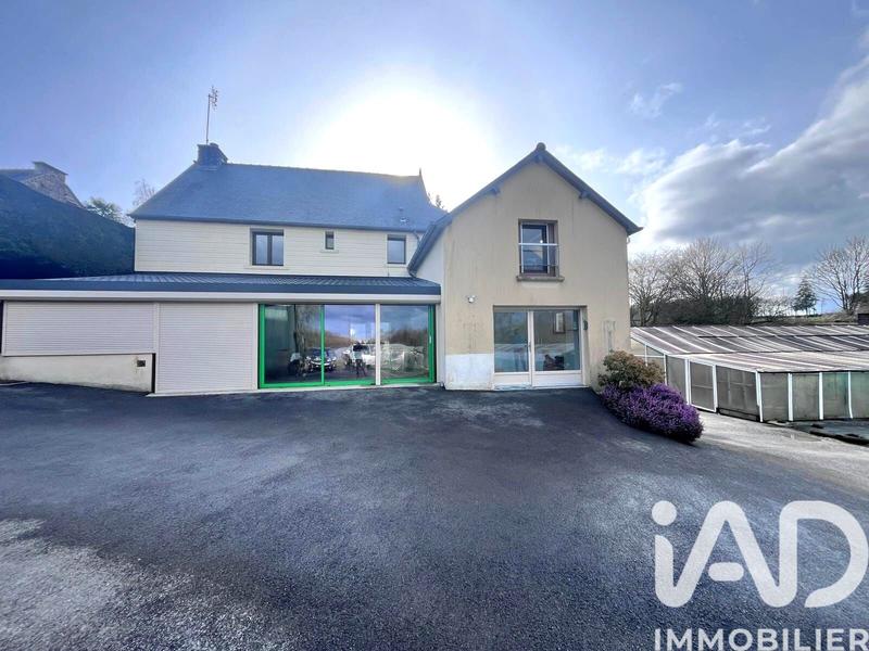 Maison - 198 m² - 6 pièces