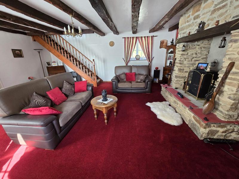 Maison traditionnelle - 217 m² - 8 pièces