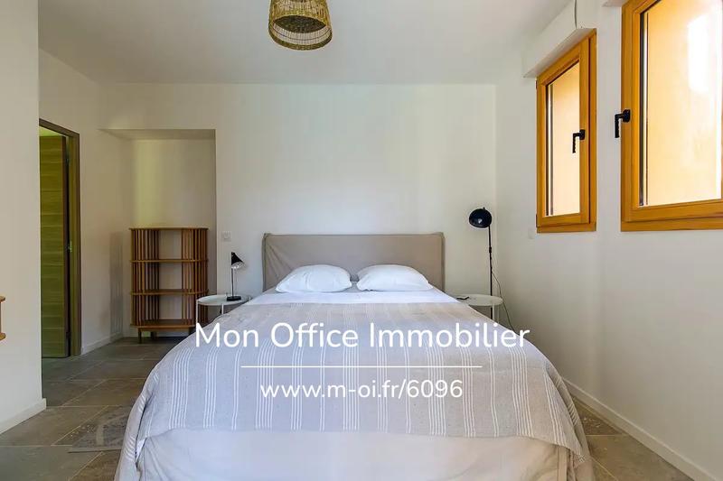 Villa - 180 m² - 7 pièces