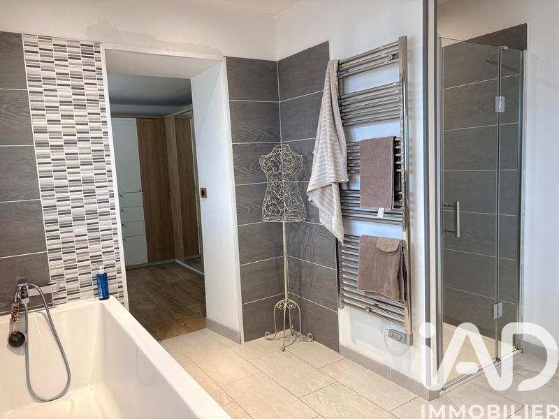 Maison - 163 m² - 6 pièces