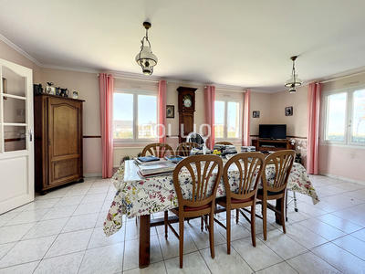 Maison - 81 m² - 3 pièces