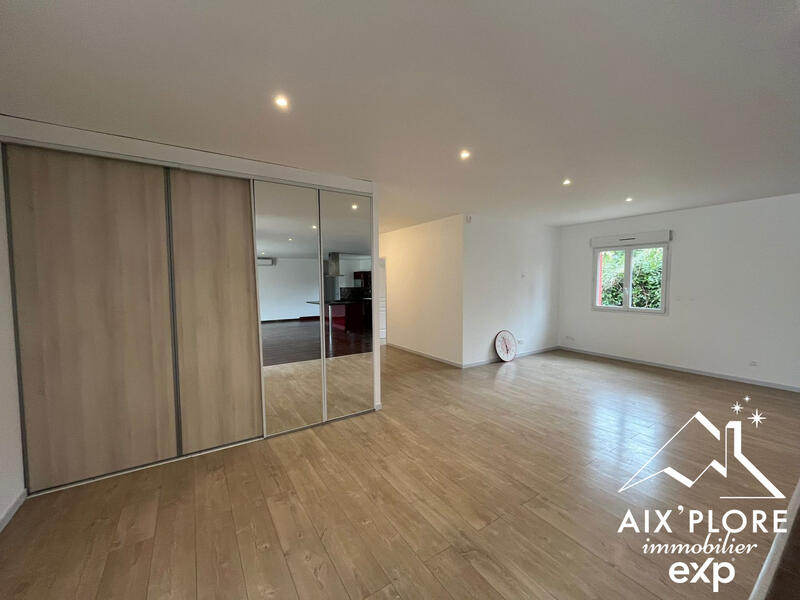 Maison - 179 m² - 6 pièces