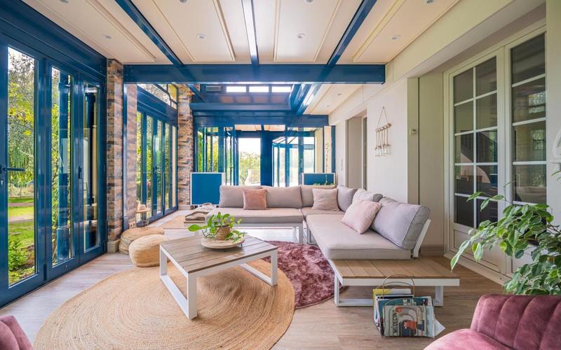 Maison traditionnelle - 261 m² - 6 pièces