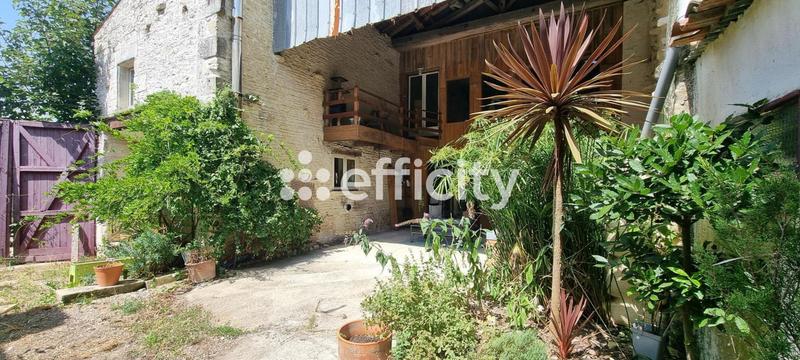 Maison - 121 m² - 8 pièces