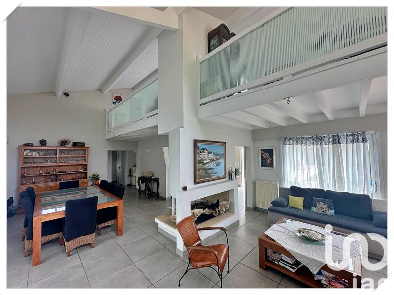 Maison - 192 m² - 7 pièces