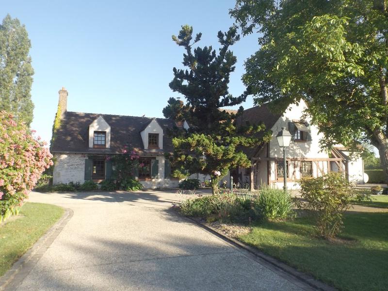 Maison - 230 m² - 8 pièces