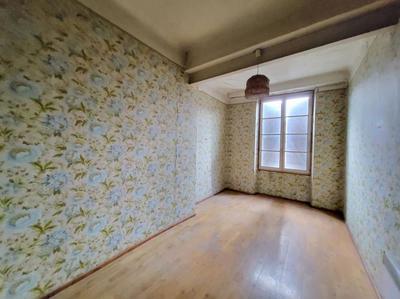 Immeuble - 217 m² - 6 pièces