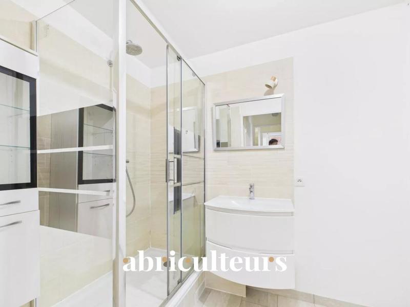 Appartement - 75 m² - 4 pièces