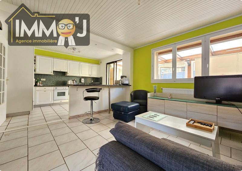 Maison - 96 m² - 4 pièces