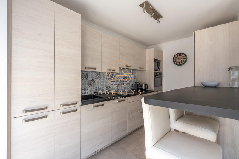 Appartement - 83 m² - 4 pièces