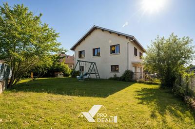 Maison - 138 m² - 6 pièces