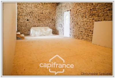 Maison - 104 m² - 4 pièces