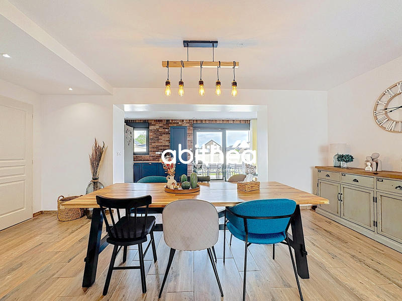 Maison - 95 m² - 4 pièces