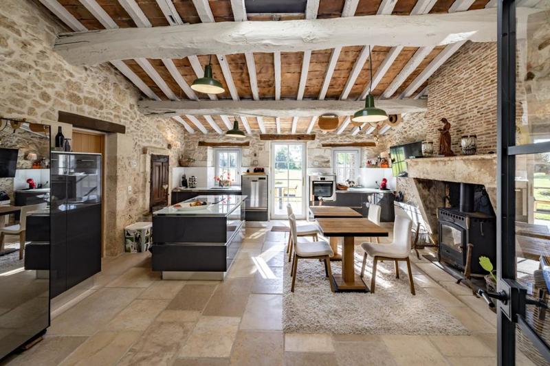 Château - 550 m² - 15 pièces