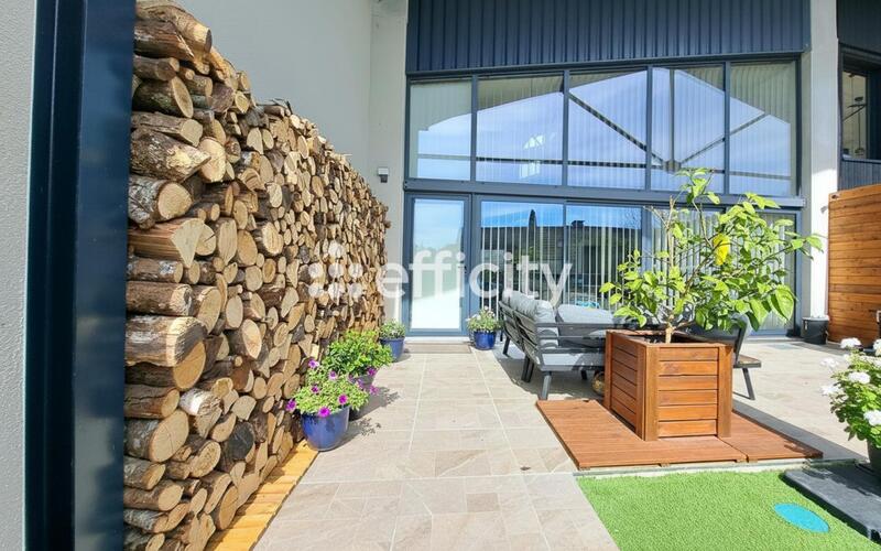 Loft - 175 m² - 5 pièces