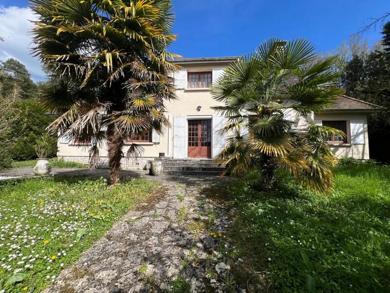 Maison traditionnelle - 170 m² - 6 pièces