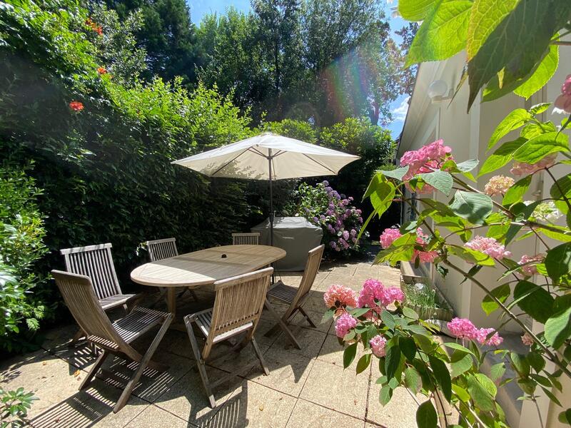 Maison - 218 m² - 10 pièces