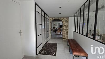 Maison - 244 m² - 8 pièces