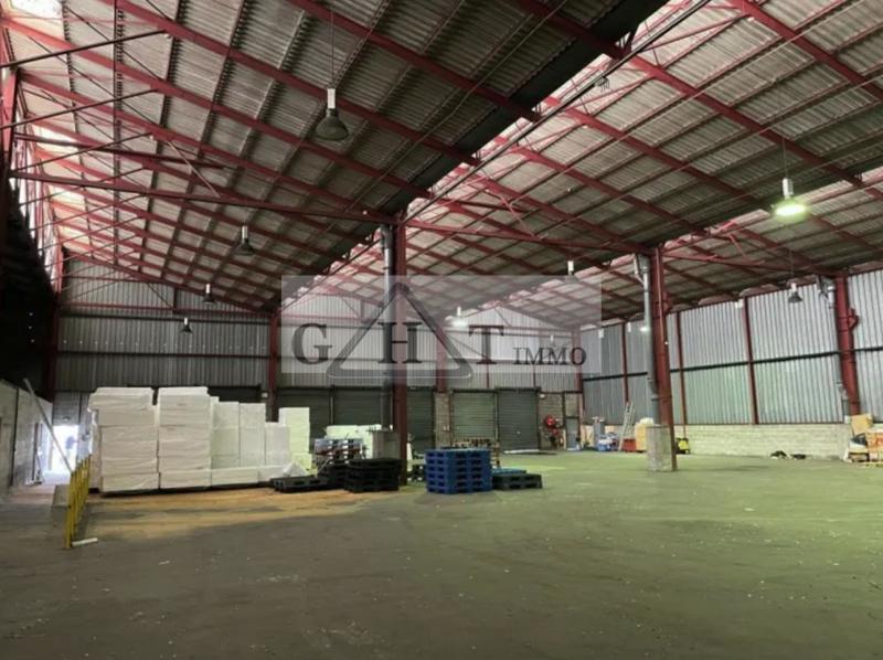 Entrepôt - 800 m²