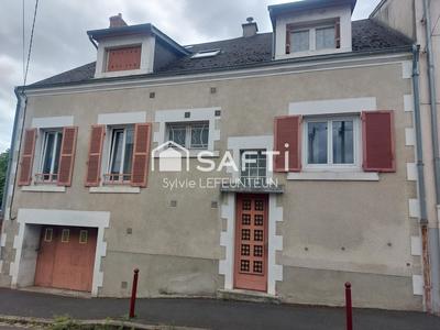 Maison - 151 m² - 8 pièces