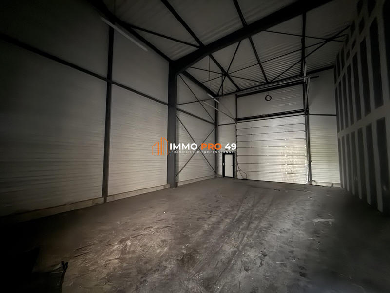 Local commercial - 244 m²