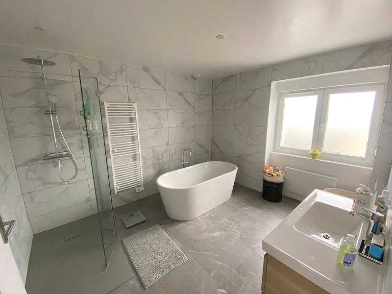 Maison - 128 m² - 7 pièces