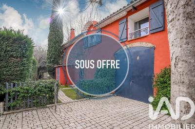 Maison - 228 m² - 6 pièces