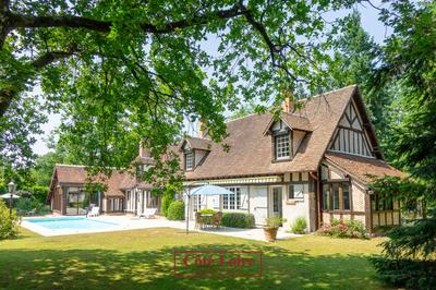 Maison - 251 m² - 8 pièces