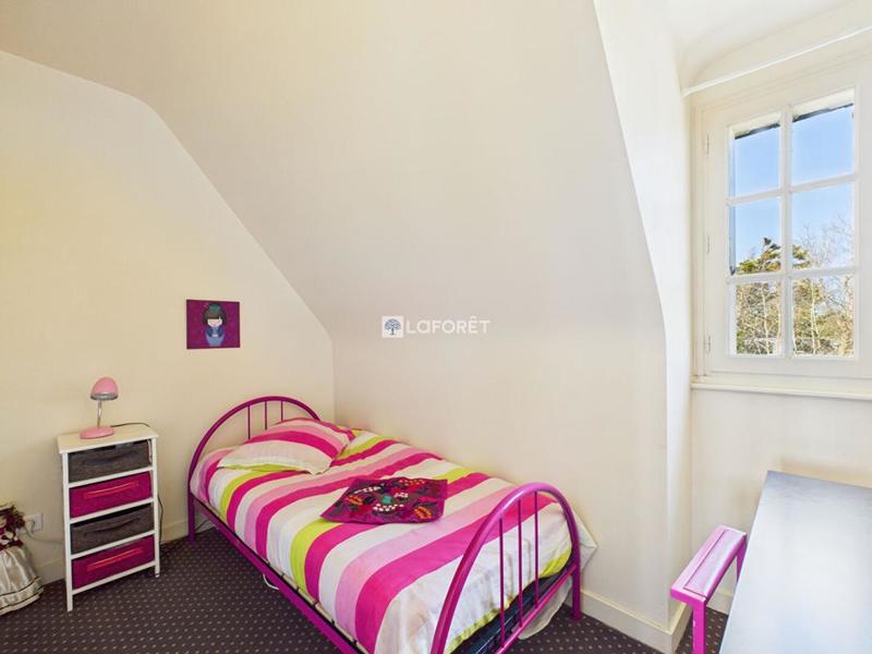 Maison - 180 m² - 8 pièces