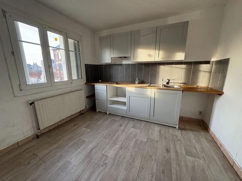 Maison - 80 m² - 5 pièces