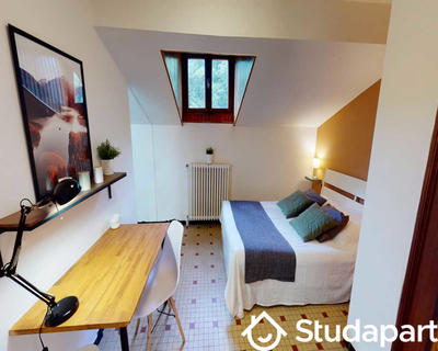 Chambre - 230 m² - 1 pièce