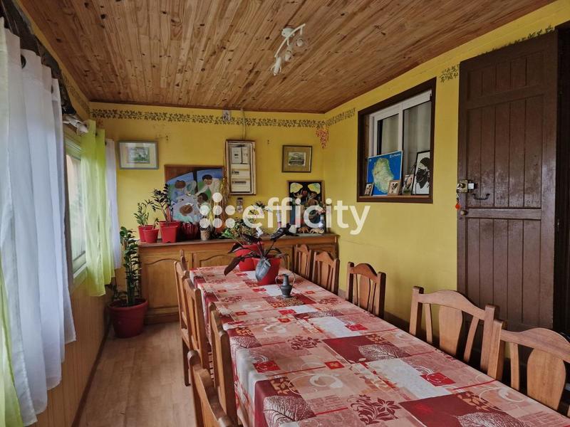 Maison - 147 m² - 7 pièces