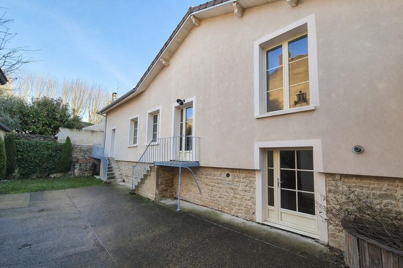 Maison - 85 m² - 5 pièces