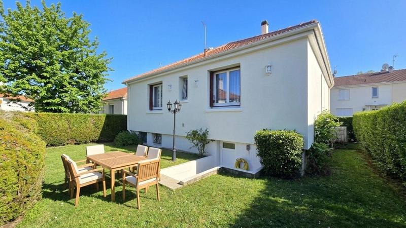 Maison - 64 m² - 4 pièces