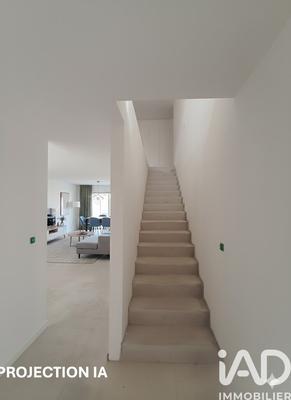 Maison - 159 m² - 5 pièces