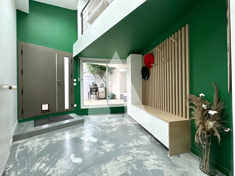 Maison - 104 m² - 4 pièces