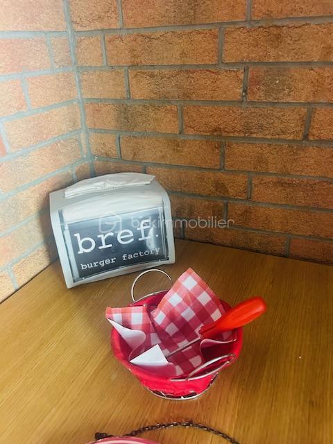 Local commercial - 188 m² - 5 pièces