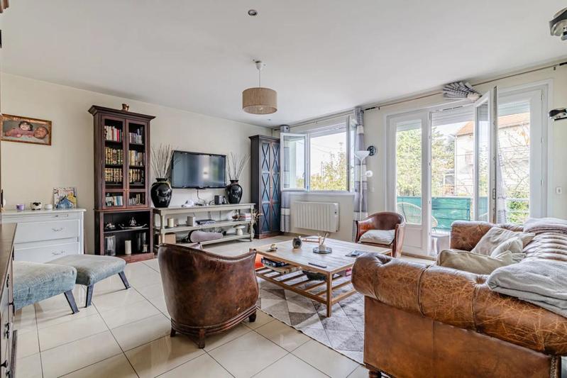 Maison - 200 m² - 8 pièces