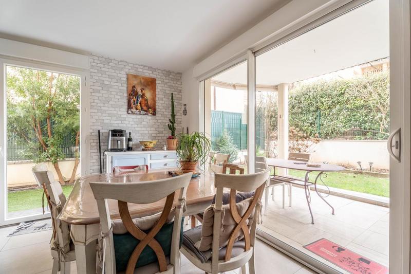 Appartement - 77 m² - 3 pièces