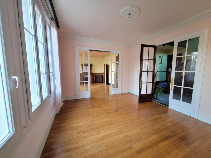 Maison de ville - 176 m² - 10 pièces