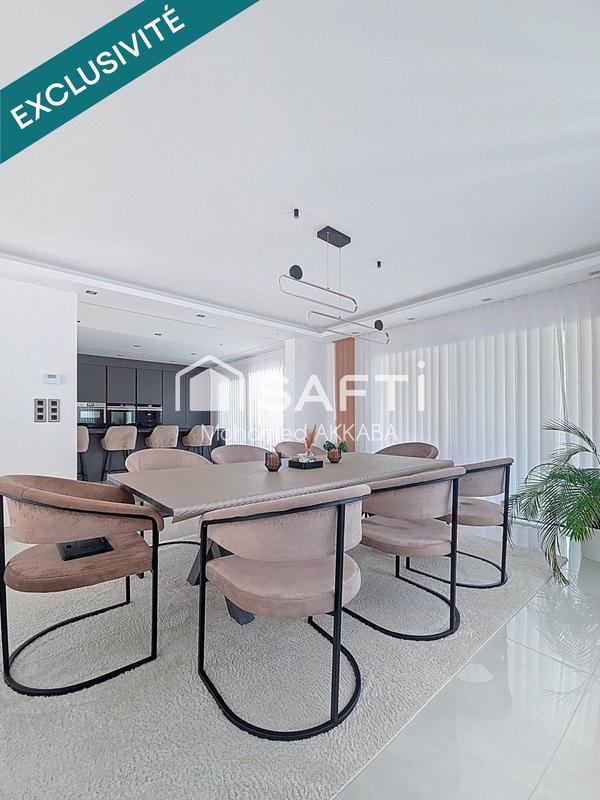 Maison - 180 m² - 7 pièces