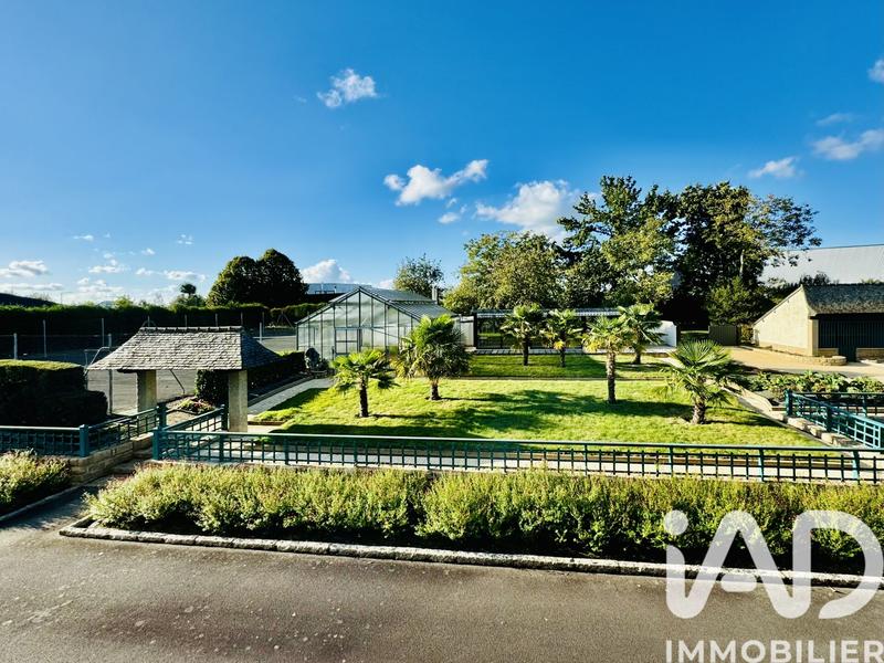 Maison - 480 m² - 12 pièces