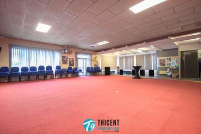 Local commercial - 244 m²