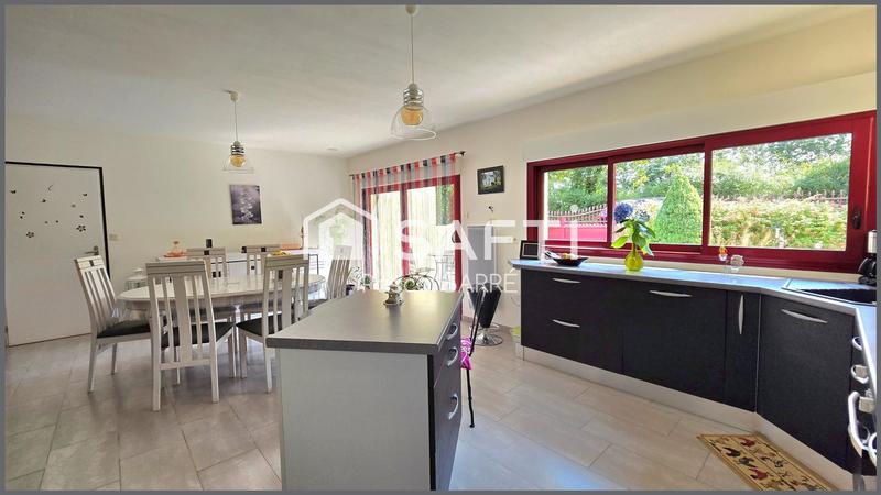 Maison - 121 m² - 5 pièces