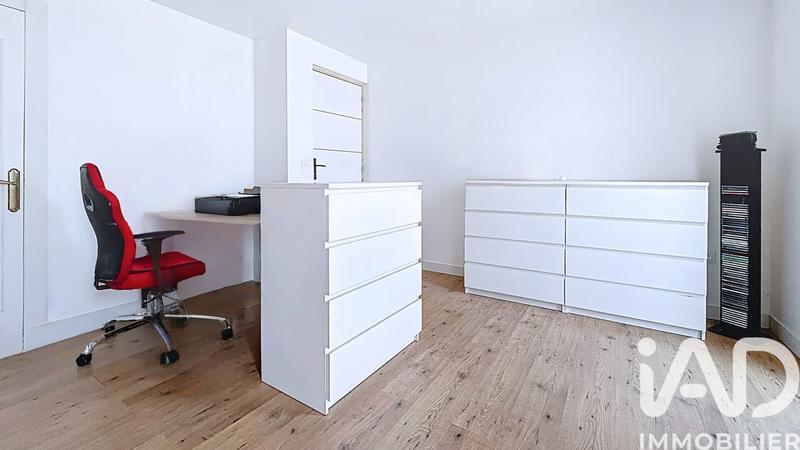 Maison - 280 m² - 10 pièces