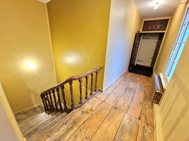 Maison - 197 m² - 7 pièces